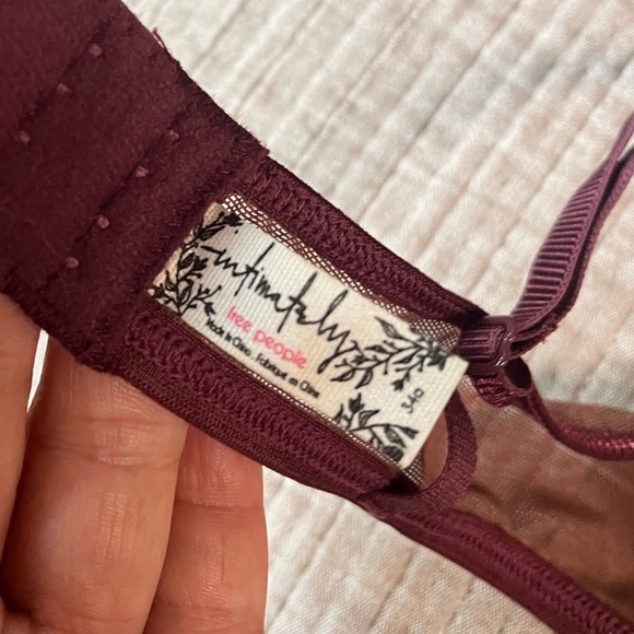 👀 🔥 Boudoir bra bundle! Lace and velvet, oh my! - Picture 7 of 9